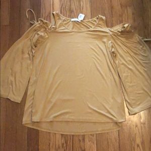 Cold Shoulder Tie Shirt